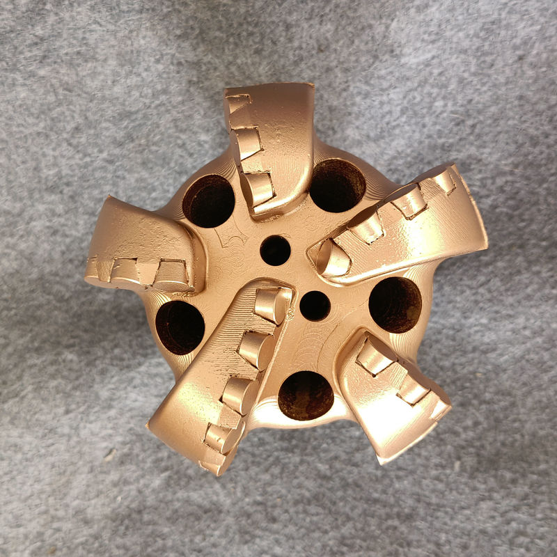 স্টিলের শরীরের পিডিসি ড্রিল বিটস 98 মিমি থেকে 3593.7 মিমি পর্যন্ত কাস্টমাইজযোগ্য আকারের সাথে নরম থেকে মাঝারি নরম গঠন জন্য