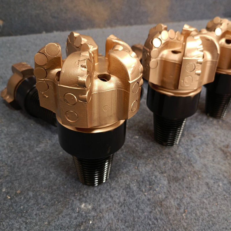 গ্যাস এবং জলের জন্য কাঠের বাক্স প্যাকিং এবং কাস্টমাইজযোগ্য আকারের সাথে খাদ ইস্পাত পিডিসি ড্রিল বিট