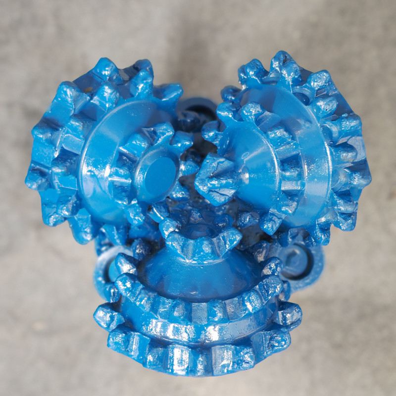 Three-Cone Mill Tooth Drill Bit with Roller Bearing and 1 Year Warranty for Medium Hard Formations
